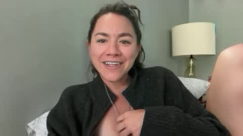 Snapshot of bendlikebecks chatting on 04-21-26, 03:07 bendlikebecks online show from 04-21-26, 03:07