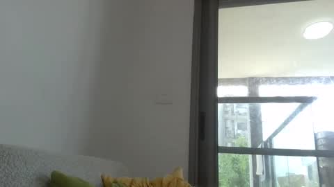 Snapshot of bendoor1 chatting on 09-17-25, 07:10 bendoor1 online show from 09-17-25, 07:10