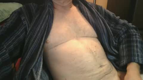 Snapshot of bendrinkin chatting on 10-04-25, 10:13 bendrinkin online show from 10-04-25, 10:13