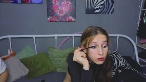 KENDALL  NATHAN online show from 06-03-26, 03:50