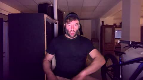 Robert  1984 online show from 10-12-25, 09:58