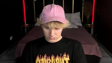 Benjamin online show from 08-05-26, 03:59