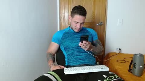 Snapshot of benjamin_isaac chatting on 03-09-25, 12:42 benjamin_isaac online show from 03-09-25, 12:42