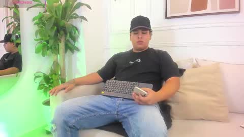 bennett_alejoo online show from 09-25-25, 06:33