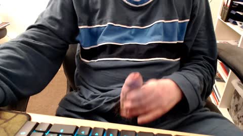 Snapshot of benni90er chatting on 12-22-24, 10:36 benni90er online show from 12-22-24, 10:36