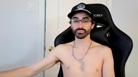 benny_boy95 online show from 04-24-26, 05:04