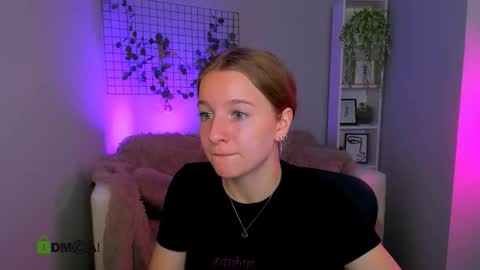 Snapshot of benny_duglas chatting on 09-21-25, 09:11 Benny online show from 09-21-25, 09:11