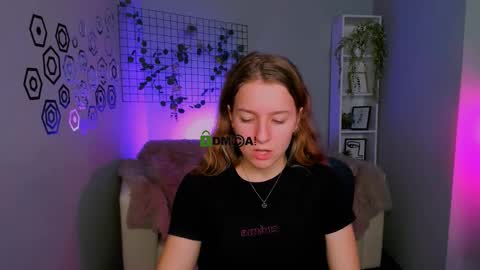 Snapshot of benny_duglas chatting on 10-13-25, 11:21 Benny online show from 10-13-25, 11:21