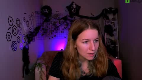 Snapshot of benny_duglas chatting on 10-24-25, 12:12 Benny online show from 10-24-25, 12:12