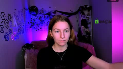 Snapshot of benny_duglas chatting on 10-26-25, 10:32 Benny online show from 10-26-25, 10:32