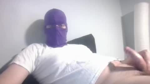 Snapshot of bennybueno chatting on 02-25-26, 04:11 bennybueno online show from 02-25-26, 04:11