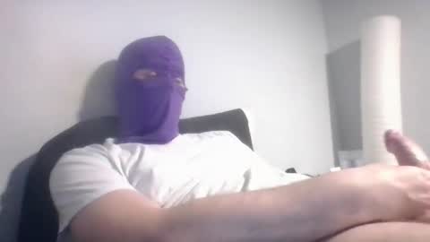 Snapshot of bennybueno chatting on 03-05-26, 04:52 bennybueno online show from 03-05-26, 04:52