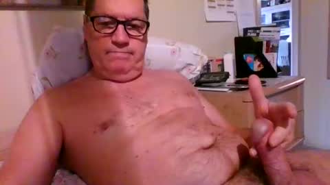 bennybutterfly007 online show from 02-18-25, 08:38