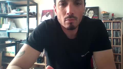 BennyHola online show from 05-18-26, 01:28