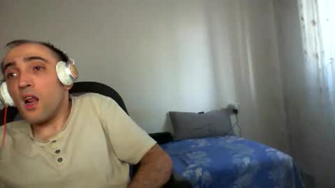 bentish online show from 10-17-25, 01:46