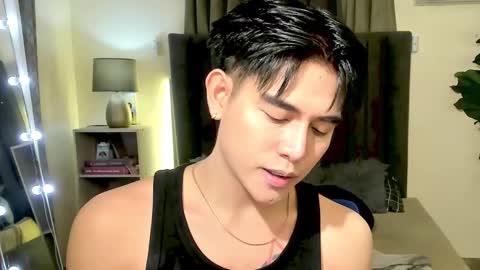 Snapshot of bentlyfuck chatting on 11-27-25, 04:47 bentlyfuck online show from 11-27-25, 04:47