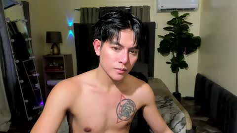 Snapshot of bentlyfuck chatting on 12-22-25, 03:25 bentlyfuck online show from 12-22-25, 03:25