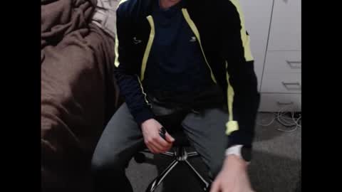 Snapshot of benwardle123 chatting on 11-04-25, 06:18 READ MY BIO --- --- READ MY BIO online show from 11-04-25, 06:18