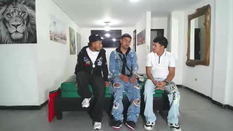 benz boys online show from 11-12-25, 11:43