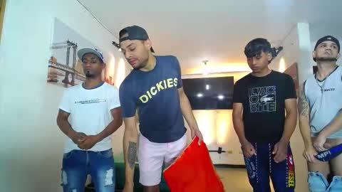 benz boys online show from 02-08-26, 12:41