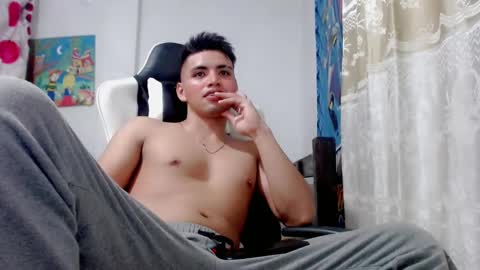 Snapshot of bergon30 chatting on 01-27-25, 11:00 Bergon77 online show from 01-27-25, 11:00