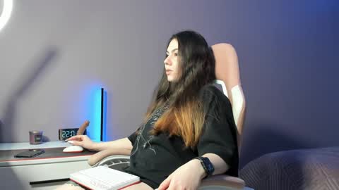 Snapshot of beriesniks chatting on 01-17-25, 03:00 BeriesNiks online show from 01-17-25, 03:00