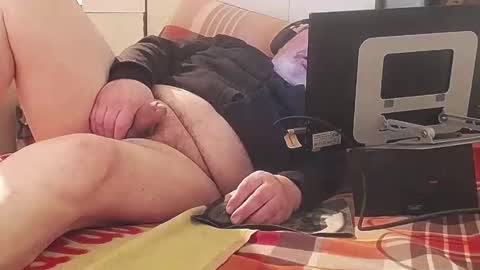 berlinerbaer1963 online show from 09-23-25, 07:28