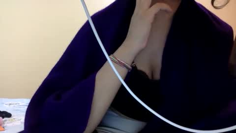 tixxie  online show from 11-07-25, 12:16