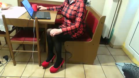 Snapshot of bernadetanylon chatting on 03-20-26, 06:07 Bernadetanylon online show from 03-20-26, 06:07