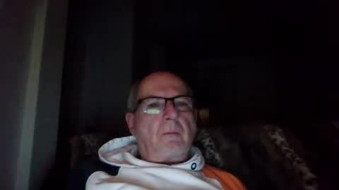 bernard1102 online show from 01-28-25, 02:32