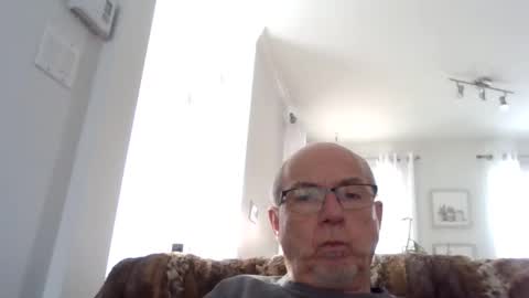 bernard1102 online show from 02-04-25, 05:12