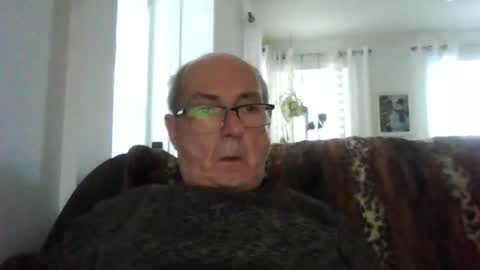 bernard1102 online show from 11-24-25, 07:46