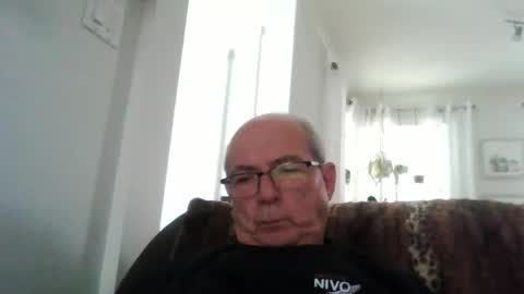 bernard1102 online show from 01-08-26, 02:52