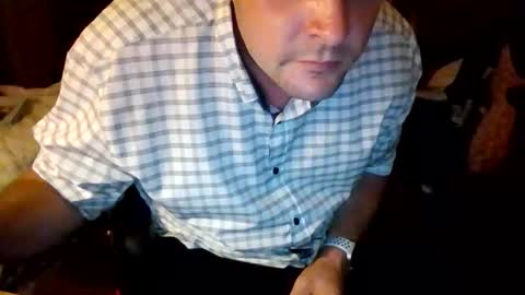 Snapshot of bernie__sanders chatting on 06-07-26, 01:43 Bernie online show from 06-07-26, 01:43