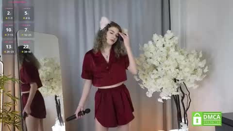 Aurora online show from 09-23-25, 11:35