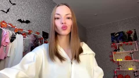 Sofia online show from 10-22-25, 06:35