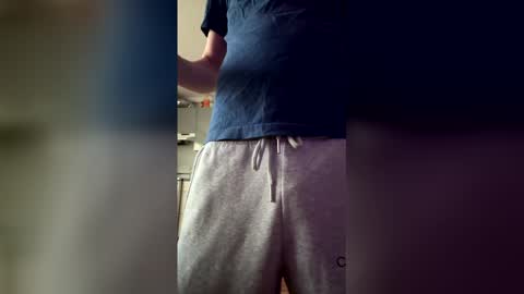 Snapshot of berryballout chatting on 04-04-26, 06:38 Baddassjitt online show from 04-04-26, 06:38