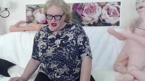 Snapshot of berryshickx chatting on 03-21-26, 08:08 BerryShickX online show from 03-21-26, 08:08