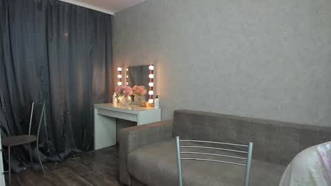 Snapshot of best__angelica chatting on 12-25-24, 03:38 best__angelica online show from 12-25-24, 03:38