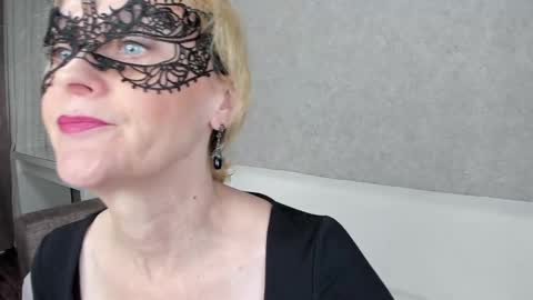 Snapshot of best__angelica chatting on 02-24-25, 01:10 best__angelica online show from 02-24-25, 01:10