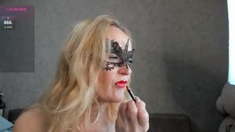 Snapshot of best__angelica chatting on 11-27-25, 08:38 best__angelica online show from 11-27-25, 08:38