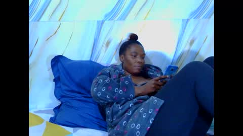 Snapshot of best_frnd chatting on 11-16-25, 09:09 best_frnd online show from 11-16-25, 09:09