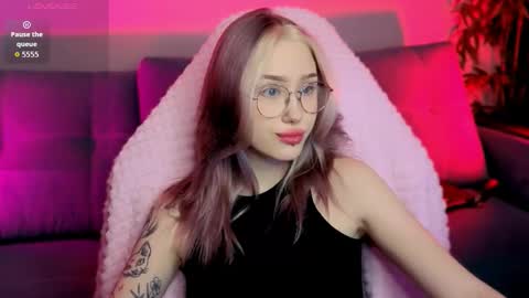 Danny and Kira online show from 09-27-25, 02:27