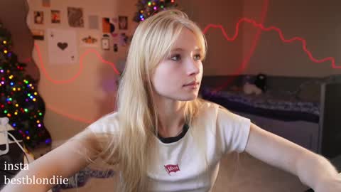 Chloe Next stream on Friday online show from 12-20-24, 06:13