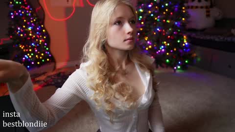 Chloe Next stream on Friday online show from 12-23-24, 05:22