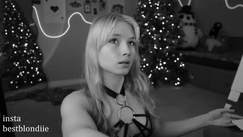 Chloe Next stream on Friday online show from 01-02-25, 05:18