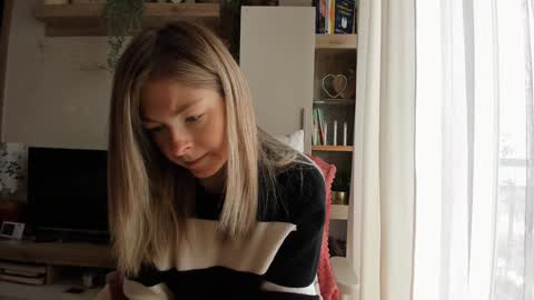 Vicky   online show from 02-03-25, 08:57