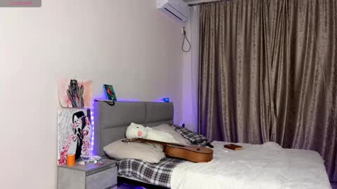 Eva online show from 10-09-25, 02:04