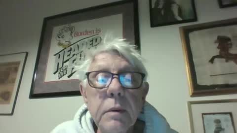 Snapshot of bestshot1951 chatting on 02-24-26, 02:20 bestshot1951 online show from 02-24-26, 02:20