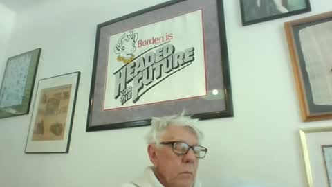 Snapshot of bestshot1951 chatting on 02-27-26, 07:03 bestshot1951 online show from 02-27-26, 07:03